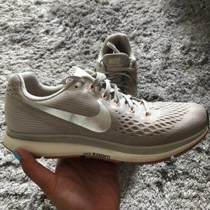 NIKE ZOOM PEGASUS 34 Women's Running Shoe
